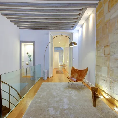 Apartment Divine By Cocoonr *